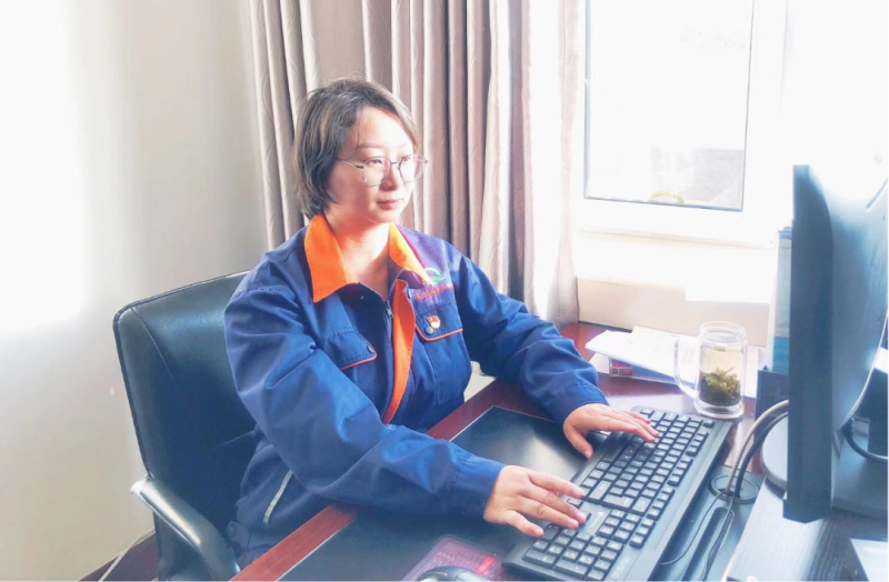 省物產(chǎn)集團黨務(wù)工作者、先進模范持續(xù)熱議黨的二十大精神（二）